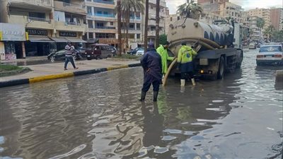 حملات مكبرة لأحياء الإسكندرية لإزالة تعديات مخالفات الإعلان وإشغالات الطرق