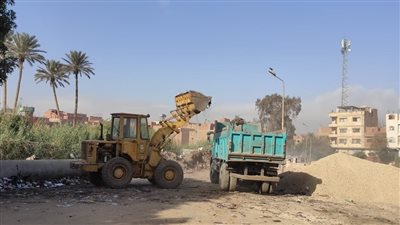 محافظة الجيزة ترفع أكبر تجمع للمخلفات بمركز ومدينة أبو النمرس.. صور