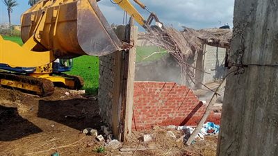 إزالة ١٥ حالة بفارسكور فى أولى حملات الموجة ال٢٢ لازالة التعديات على أملاك الدولة بدمياط