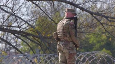 مواجهات بين تكساس والحكومة الفيدرالية للسيطرة على الحدود