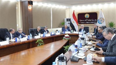 في رحاب جامعة أسوان.. النعماني يشارك بالاجتماع الدوري للمجلس الأعلي للجامعات