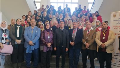 رئيس جامعة بنها يتفقد فعاليات 