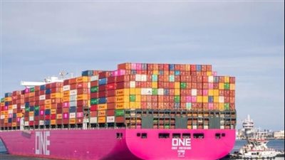 ميناء دمياط يستقبل أكبر غاطس لسفينة حاويات منذ افتتاحه