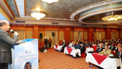 محافظ أسوان يفتتح فعاليات المؤتمر السنوي الثاني لقسم التوليد وأمراض النساء