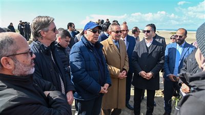 وزير الري يتفقد 