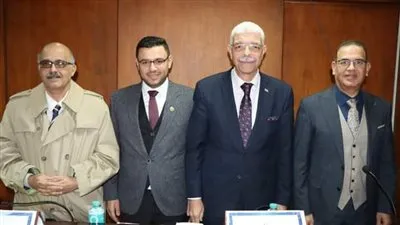 رئيس جامعة المنوفية يناقش رسالة ماجستير بمعهد الكبد القومي عن مضاعفات جراحات استئصال رأس البنكرياس والاثنى عشر