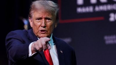 ضربة مؤلمة لـ بايدن ولعبة حظ لـ ترامب.. ماذا فعلت قضية المهاجرين؟