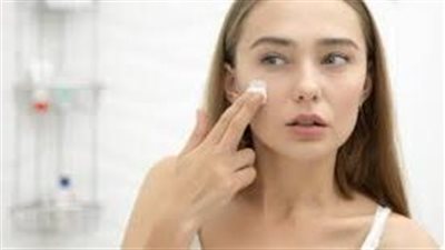 اعرفي كيف يمكنك ان تعتني ببشرتك المختلطة في فصل الشتاء 