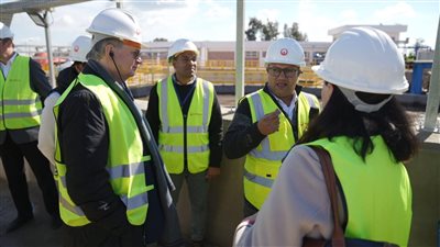 سفراء دول الاتحاد الأوروبي يتفقدون محطة معالجة مياه الصرف الصحي بكفر الشيخ