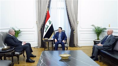 السفير المصري في بغداد يلتقى رئيس مجلس وزراء العراق