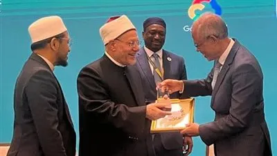 مفتي الجمهورية يشكر سنغافورة حكومة وشعبًا والسفير المصري على نجاح زيارته الرسمية