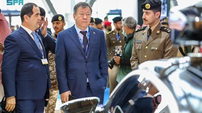 وزير الداخلية بجمهورية طاجيكستان يزور جناح وزارة الداخلية بمعرض الدفاع العالمي 2024