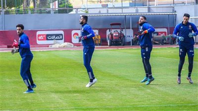 عمر كمال ومحمود الزنفلي يظهران في مران الأهلي