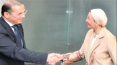 وزيرة البيئة تناقش مع المدير الإقليمي لمنظمة اليونيدو في مصر لربط بين الصناعة والبيئة