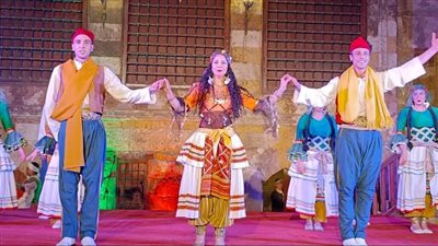 انطلاق حفل الفرقة القومية للفنون الشعبية على مسرح قبة الغوري