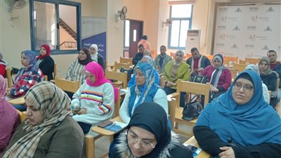رئيس جامعة بنها يطلق الدورة التدريبية للموظفين بمركز إعداد القادة 