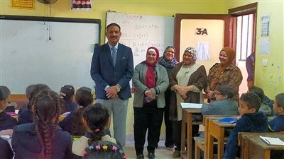 وكيل تعليم الجيزة يتفقد المدارس للاطمئنان على سير الدراسة خلال أول أيامها