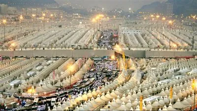 عاجل - غرفة عمليات وزارة السياحة والآثار تتابع تصعيد الحجاج إلى المشاعر المقدسة