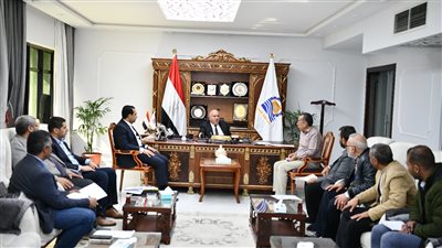 محافظ قنا: الانتهاء من حجز وحدات مجمع الصناعات الصغيرة بنجع حمادي بنسبة 100٪