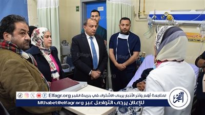 رئيس جامعة بني سويف يزور المرضي الفلسطينيين بالمستشفى الجامعي