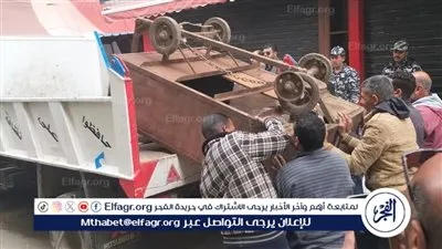 محافظة الإسماعيلية تقود حملة مكبرة لإزالة الإشغالات في حي أول