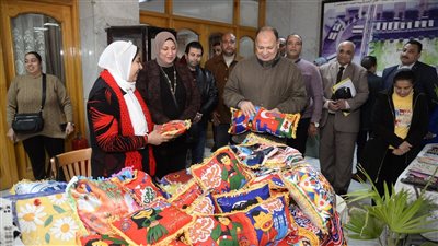 محافظ أسيوط يتفقد معرض منتجات الأسر المنتجة والجمعيات الأهلية والمرأة المعلية