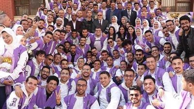 «طب سوهاج» تحتفل بتخرج أولى دفعات النظام الجديد 5+2