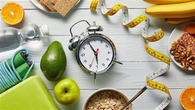 كل ما تود معرفته عن النظام الغذائي 80/20 وفوائده في إنقاص الوزن