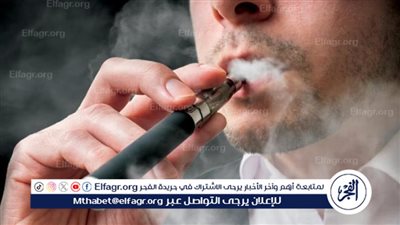 أستاذ أمراض صدرية يكشف كارثة عن السجائر الإلكترونية (فيديو)