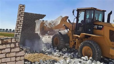 إزالة 48 حالات تعد على الأراضي الزراعية والبناء المخالف بالمنيا