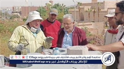 رئيس صندوق التنمية الثقافية يتفقد ورشة 