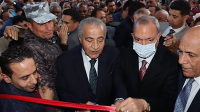 وزير التموين ومحافظ القليوبية يفتتحان معرض 