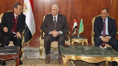 رئيس جامعة المنوفية يستقبل لجنة من الهيئة القومية لضمان جودة التعليم لاعتماد كلية الصيدلة