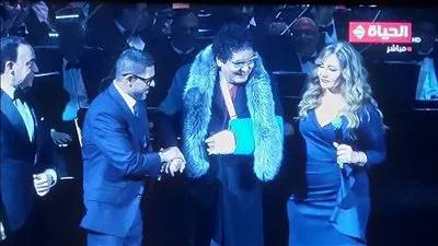 الكينج منير يشعل حفل 