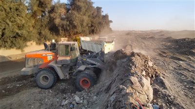 محافظة الجيزة تخصص خط ساخن للإبلاغ عن تراكمات القمامة والمخلفات