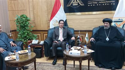 رئيس جامعة بنها يستقبل وفد بيت العائلة المصرية