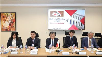 وزير التعليم يعقد اجتماعا مع اللجنة التنفيذية المصغرة لمشروع المدارس المصرية اليابانية