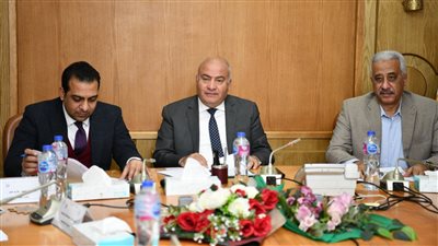 محافظ قنا: الانتهاء من تجهيز 9 معارض 