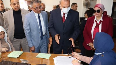 محافظ القليوبية يدشن المبادرة الرئاسية للكشف فيروس سي لطلاب الأول الإعدادي 