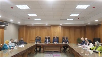 مدير مستشفى جامعة المنوفية يرأس اجتماع لجنة إدارة الأزمة بشأن استقبال الحالات المصابة في أحداث غزة