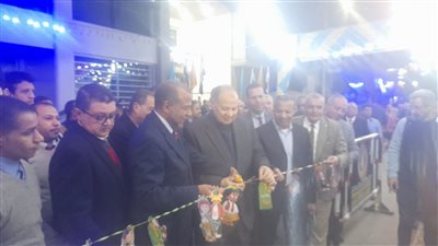 محافظ أسيوط يفتتح معرض أهلًا رمضان لبيع السلع الغذائية بأسعار مخفضة أمام الغرفة التجارية