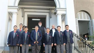 المطران شامي يكرم متفوقي المدارس البطريركية بالقاهرة