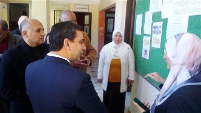 وكيل تعليم مطروح يتابع انتظام العملية التعليمية بالمدارس