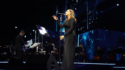 بعد نجاح حفلها فى فبراير بالصور.. صوت مصر أنغام تتألق في أضخم حفلات الطلاب فى تاريخ الكويت