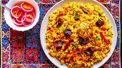 لذة الكبسة تزيّن موائد رمضان: تجسيد الفن الطهي العربي في أشهر الصيام