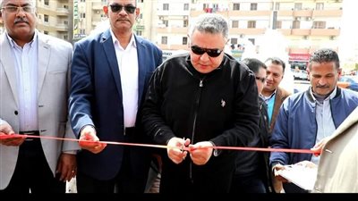 بتخفيضات تصل إلى 30%.. محافظ البحر الأحمر يفتتح معرض السلع الغذائية 