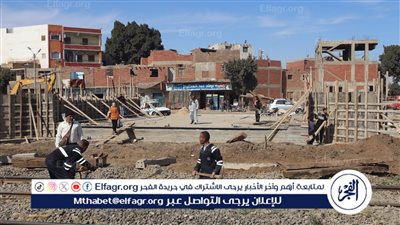 سكرتير بني سويف يتابع سير العمل بمشروع إنشاء كوبري أشمنت بمركز ناصر