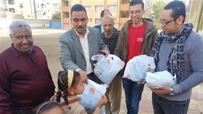 بنك الكساء المصرى يستهدف توزيع الزي الرياضي لـ29 ألف طالب بقوص