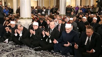 وزير الأوقاف يهنئ رئيس الجمهورية والشعب المصري بليلة النصف من شعبان 