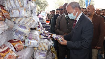محافظ القليوبية يفتتح معرض أهلا رمضان بقرية أجهور بمدينة طوخ